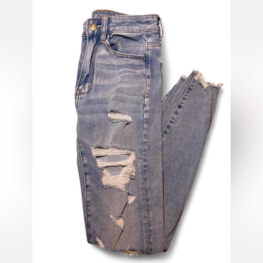 American Eagle Outfitters Light Blue Distressed Skinny Jeans